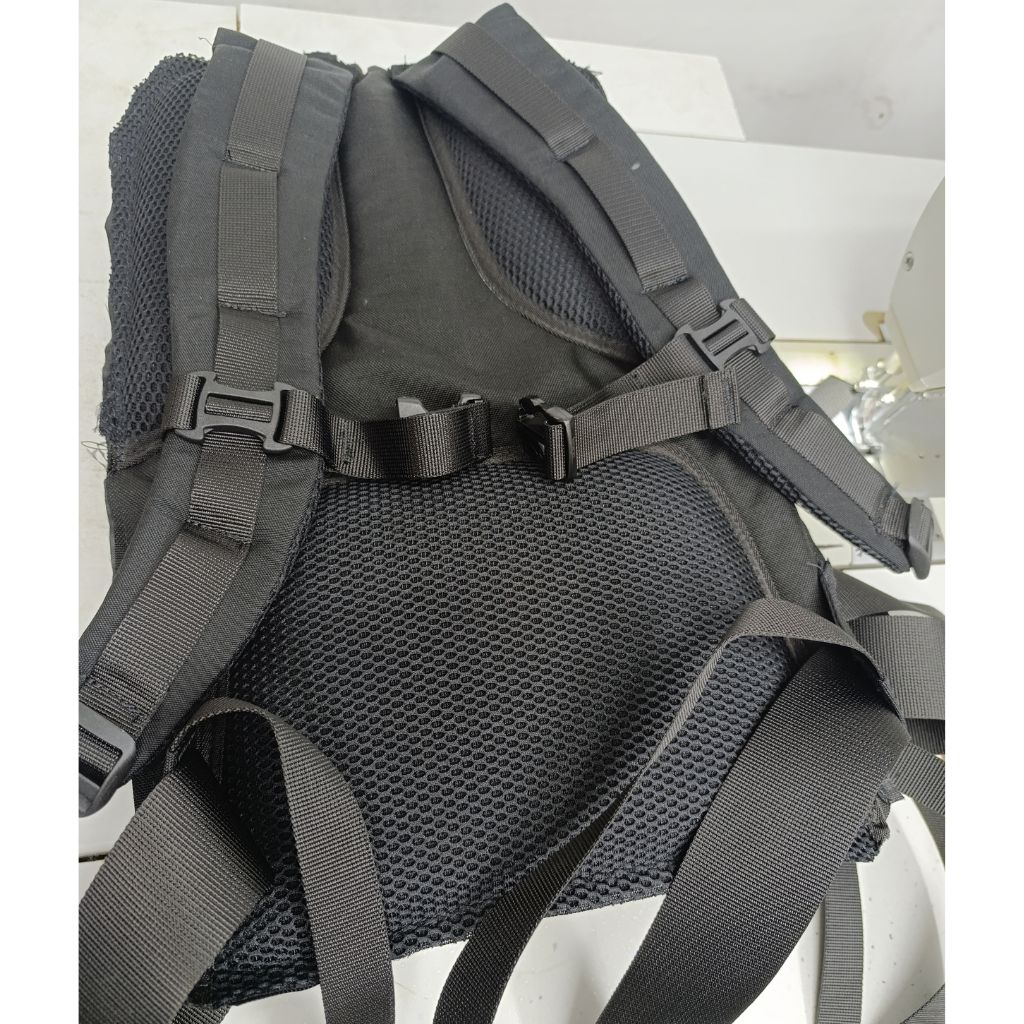 Urban backpack back panel with padded shoulder straps – Extremepack